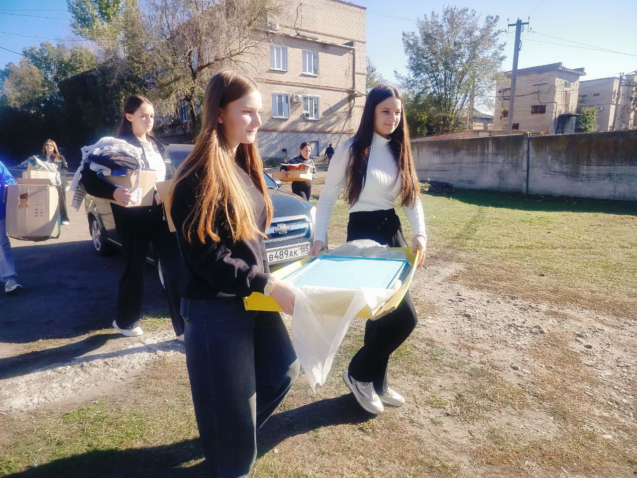 Молодогвардейцы и активисты ЮгМолодой сделали доброе дело вместе! Молодогвардейцы и активисты ЮгМолодой сделали доброе дело вместе!