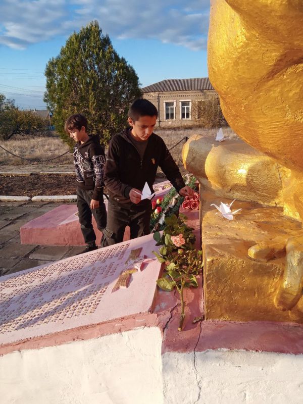 Ежегодно 22 октября в России отмечают "День Белых журавлей " Ежегодно 22 октября в России отмечают "День Белых журавлей "