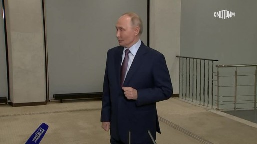           ,      