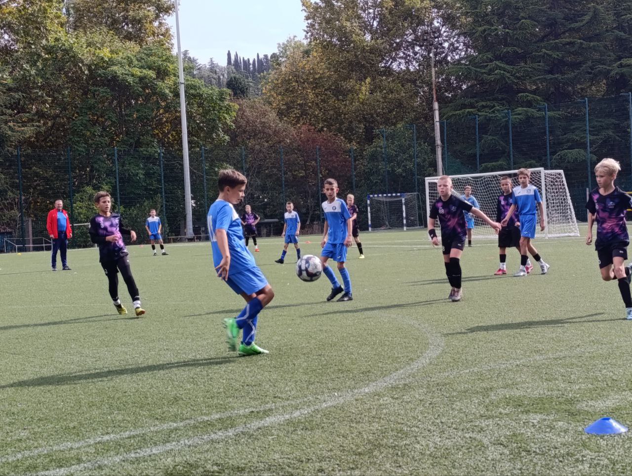 19 и 22 октября прошли игры очередного тура физкультурного мероприятия "ПЕНАЛЬТИ.РФ" по футболу, посвященном 80-летию Победы в Великой Отечественной войне 1941-1945 гг 19 и 22 октября прошли игры очередного тура физкультурного мероприятия "ПЕНАЛЬТИ.РФ" по футболу, посвященном 80-летию Победы в Великой Отечественной войне 1941-1945 гг