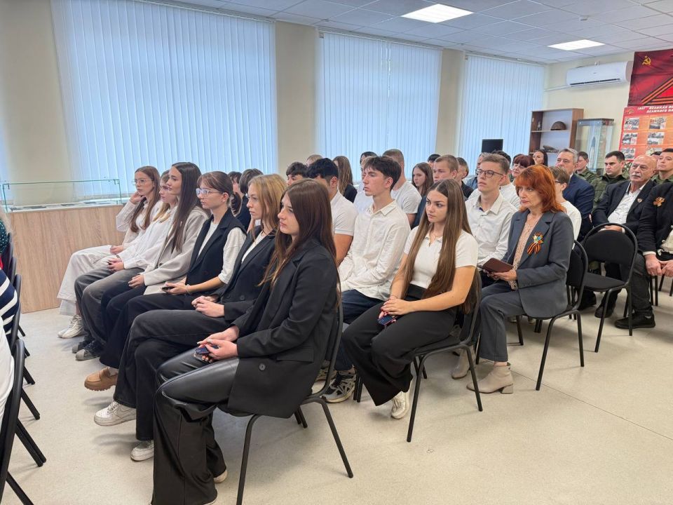 В Мелитополе обучающиеся кадетского класса СК России приняли торжественно присягу В Мелитополе обучающиеся кадетского класса СК России приняли торжественно присягу