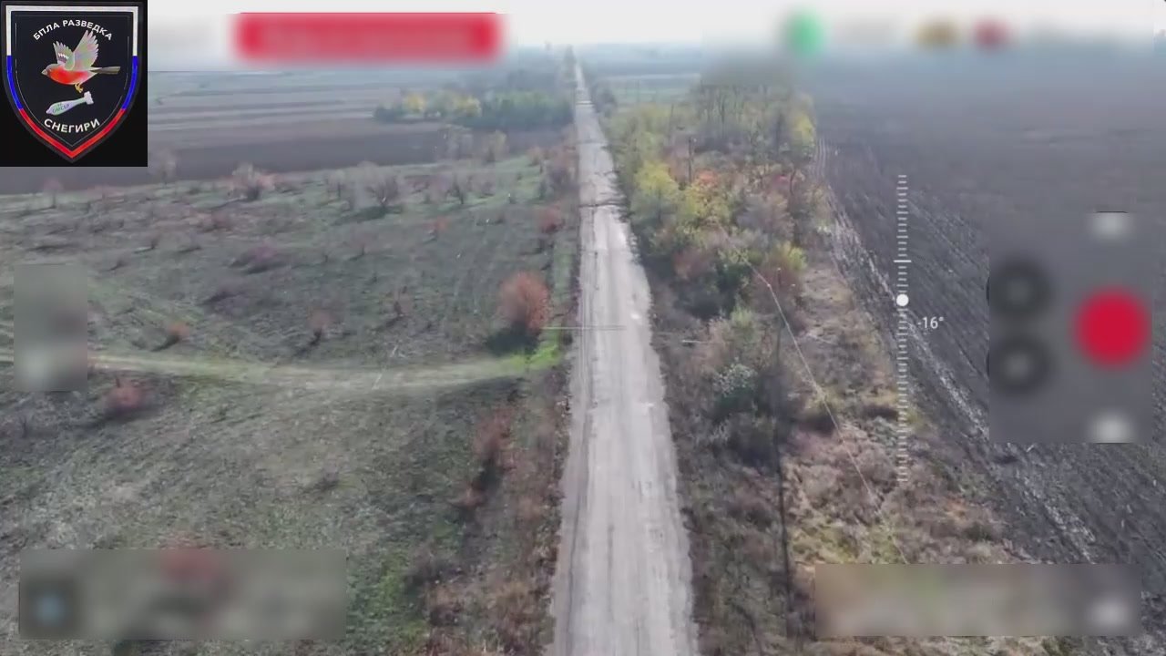 Наши операторы оборвали оптоволоконный дрон противника
