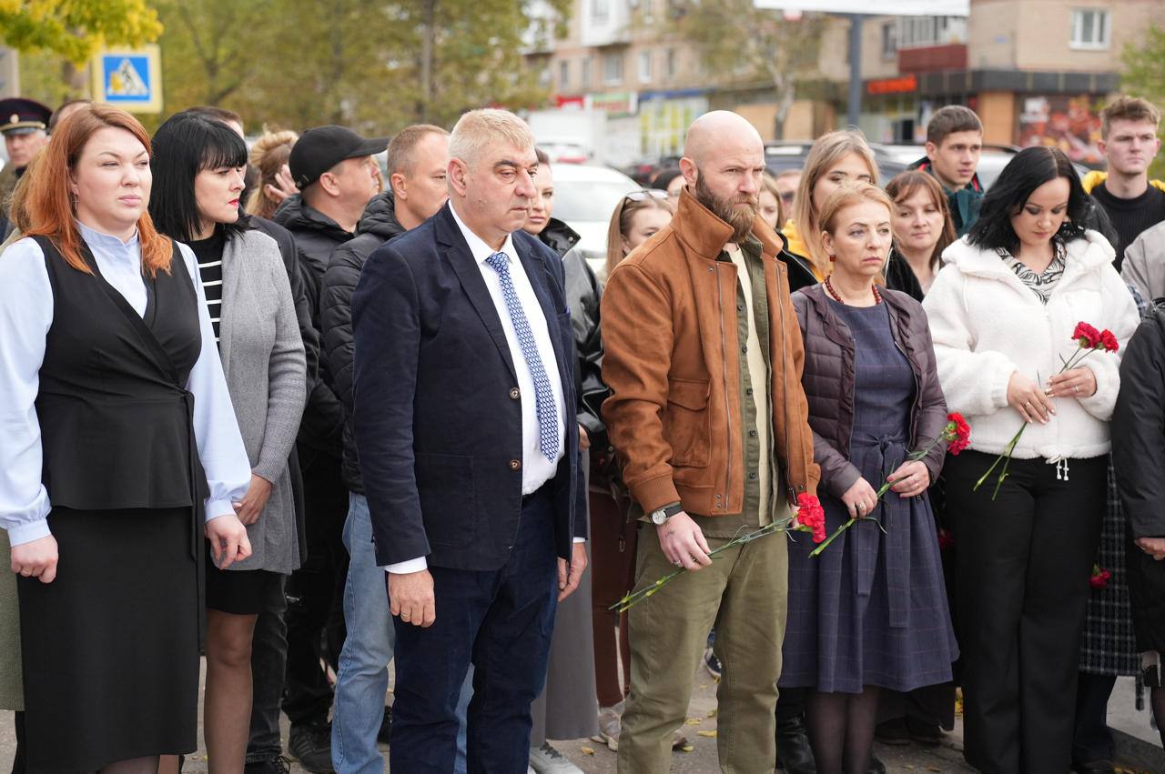 В Запорожской области будет установлен памятник военным корреспондентам, погибшим при исполнении профессионального долга в зоне проведения специальной военной операции В Запорожской области будет установлен памятник военным корреспондентам, погибшим при исполнении профессионального долга в зоне проведения специальной военной операции