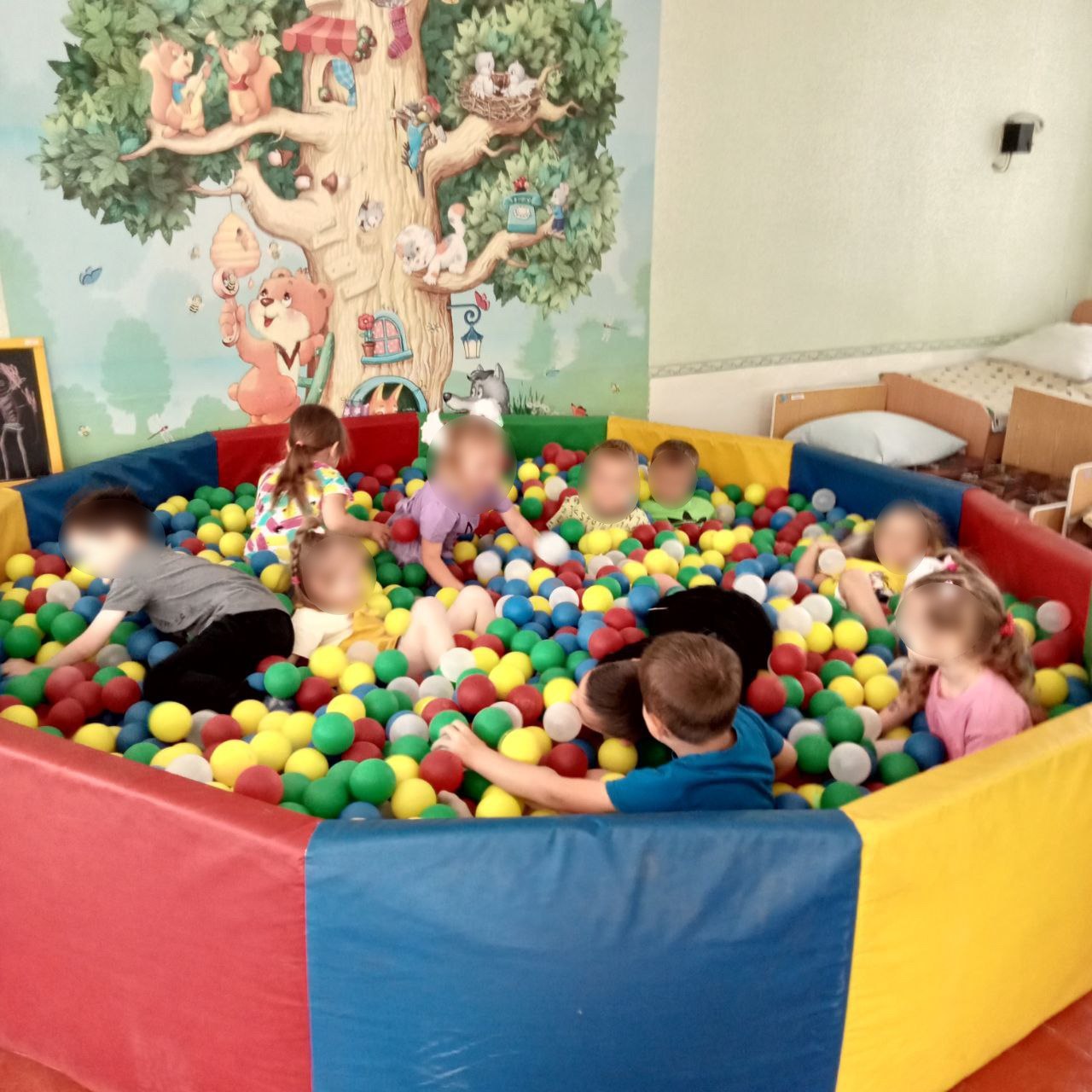 Депутат от партии "Единая Россия" порадовал детей Куйбышевского детского сада