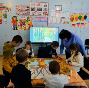 "Сказочная осень из листьев"