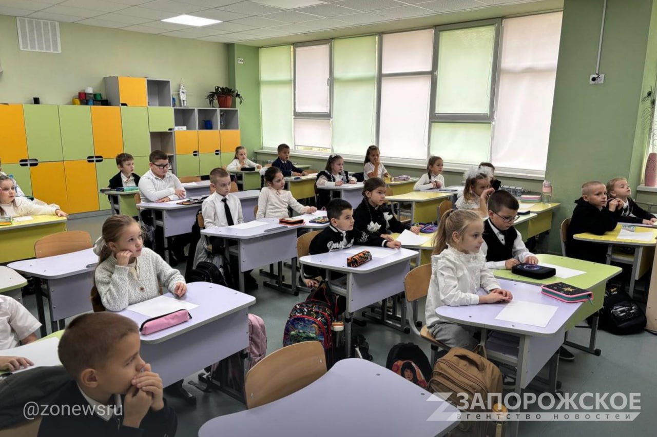Молодежь Мелитополя изготовила открытки для бойцов СВО Молодежь Мелитополя изготовила открытки для бойцов СВО