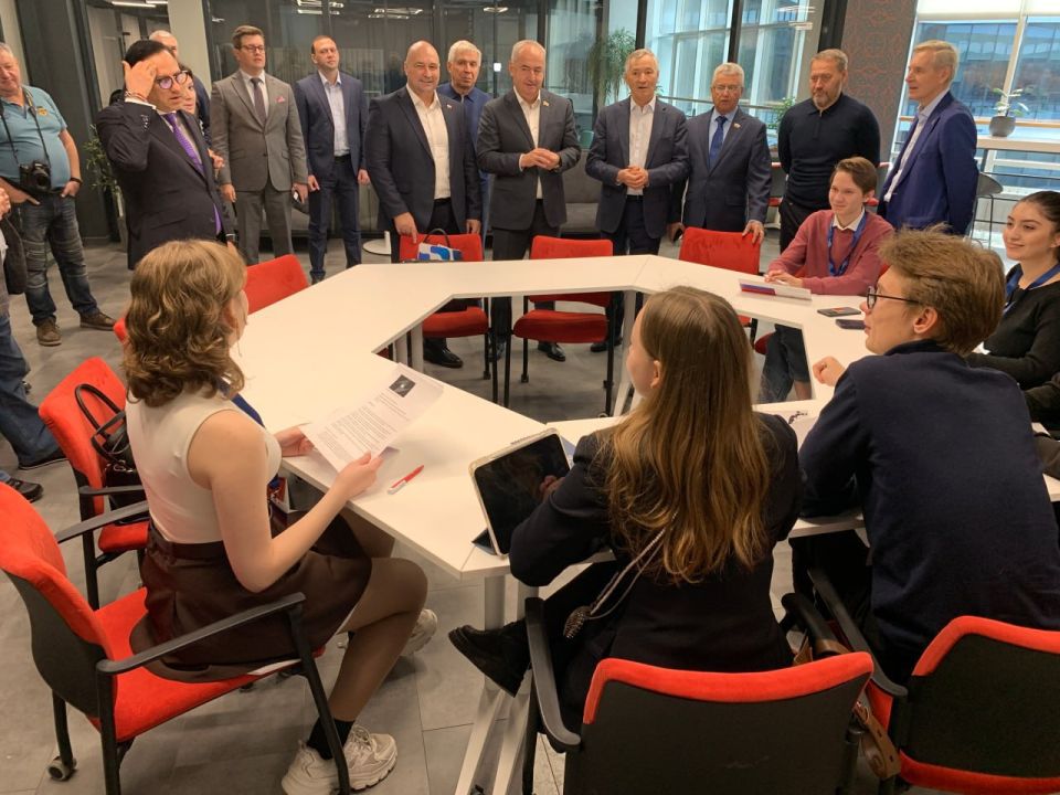 ������ �����������: � ������� �������� ������ ������������� �� �� ����������� ���������������� ������������ � �����������, ������ ������� � �������� ��������� � ������