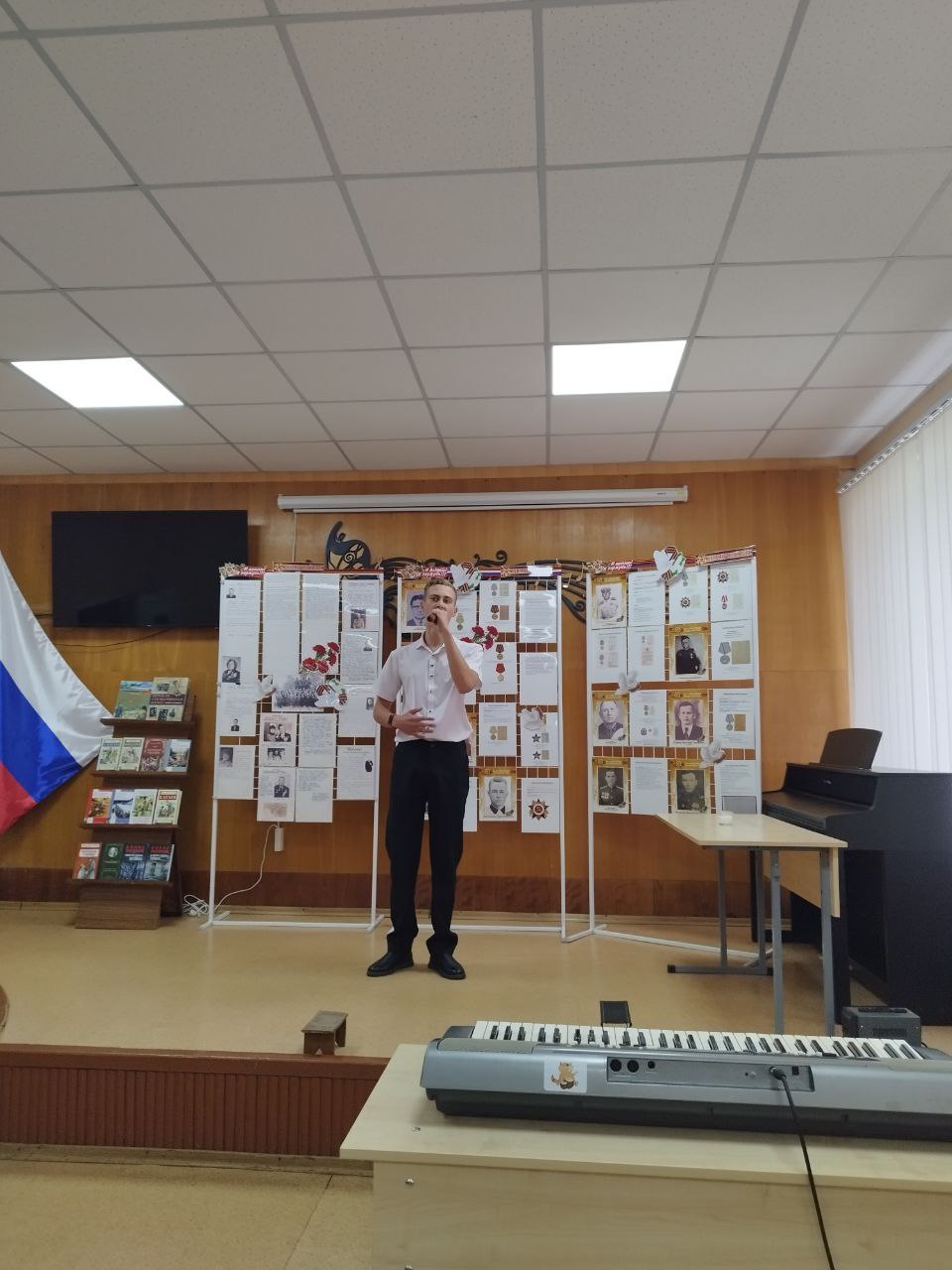 В Михайловке прошел торжественный концерт-лекция ко Дню освобождения района В Михайловке прошел торжественный концерт-лекция ко Дню освобождения района