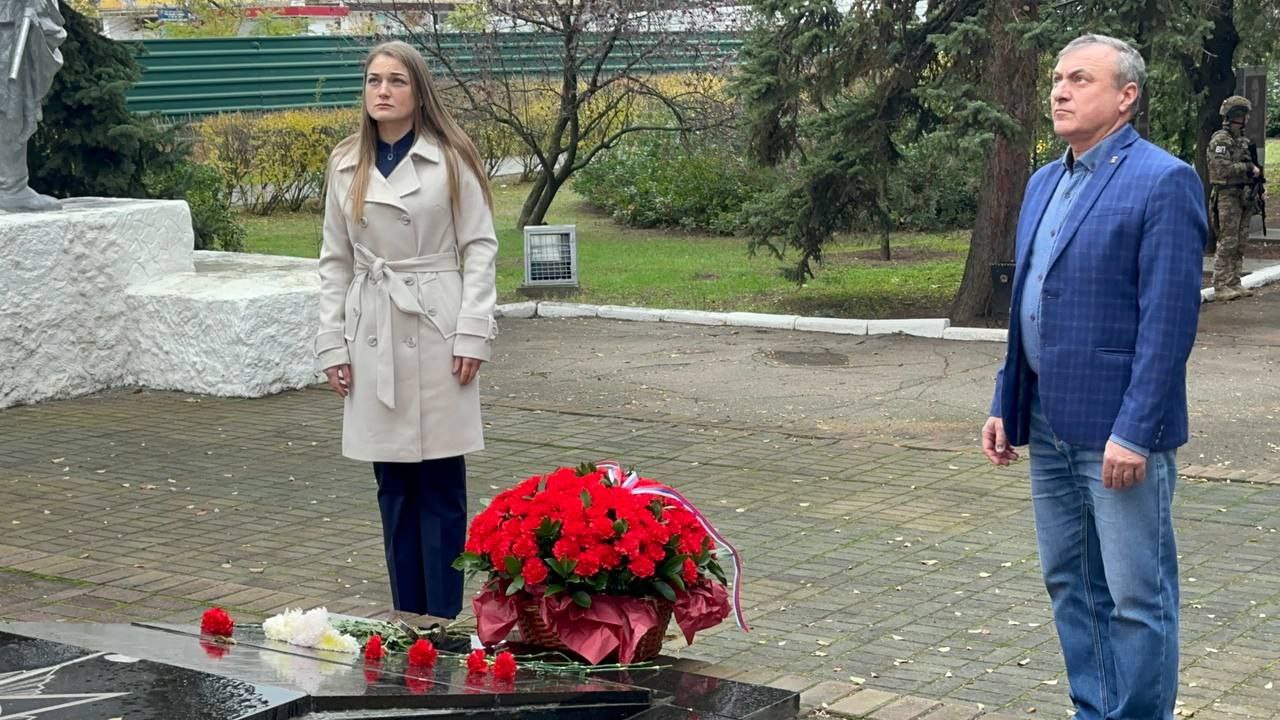 Наталья Романиченко: Сегодня, 27 октября 2025 года Васильевский муниципальный округ отмечает 82-ю годовщину освобождения от немецко-фашистских захватчиков Наталья Романиченко: Сегодня, 27 октября 2025 года Васильевский муниципальный округ отмечает 82-ю годовщину освобождения от немецко-фашистских захватчиков