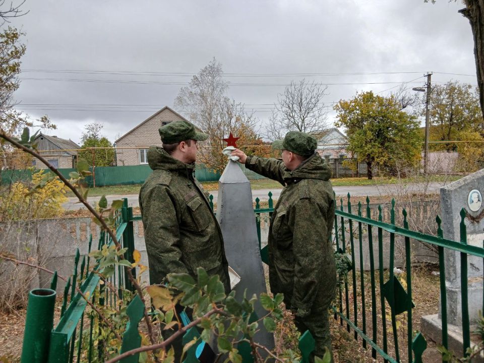 В день освобождения села Акимовка сотрудники следственного управления Следственного комитета России привели в порядок мемориал, посвящённый героям Великой Отечественной войны