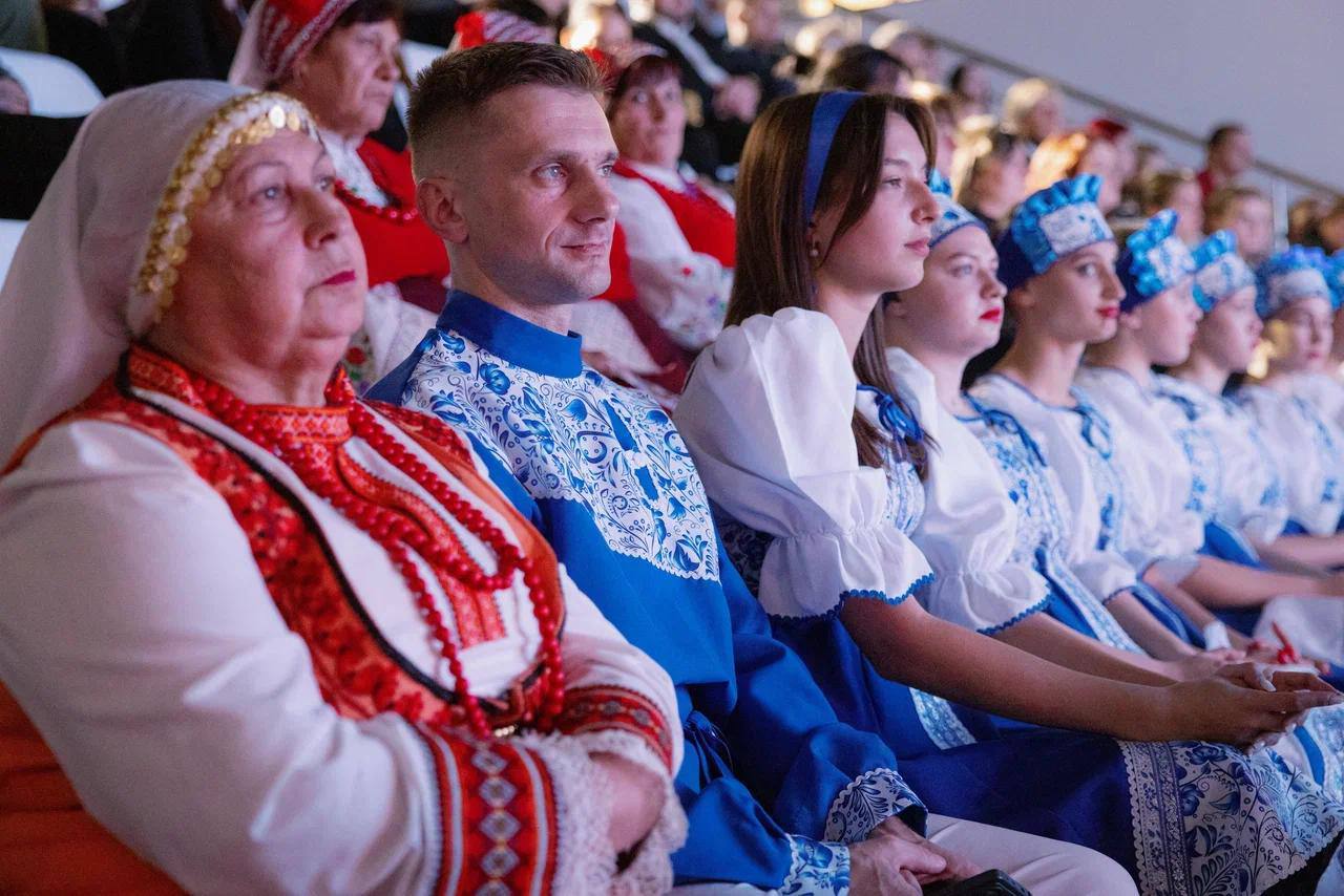 Евгений Балицкий: В Запорожской области прошел форум национального единства, участие в котором приняли более 120 человек Евгений Балицкий: В Запорожской области прошел форум национального единства, участие в котором приняли более 120 человек