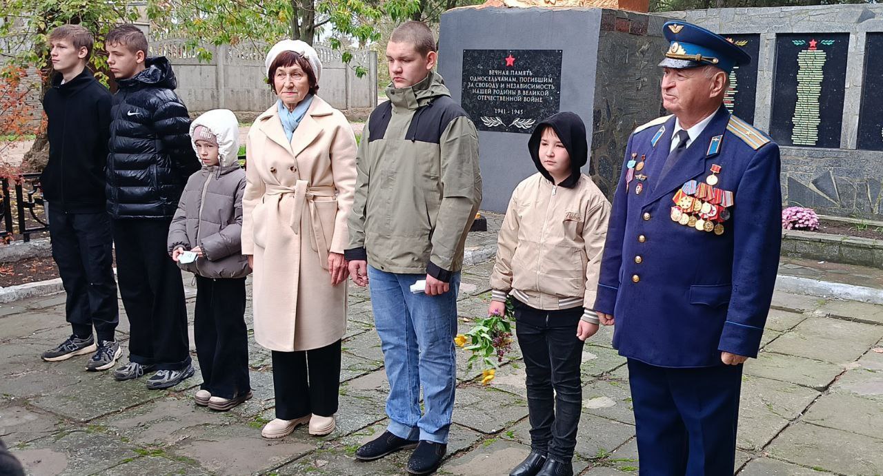 В Ефремовке прошёл митинг ко Дню освобождения села от немецко-фашистских захватчиков В Ефремовке прошёл митинг ко Дню освобождения села от немецко-фашистских захватчиков