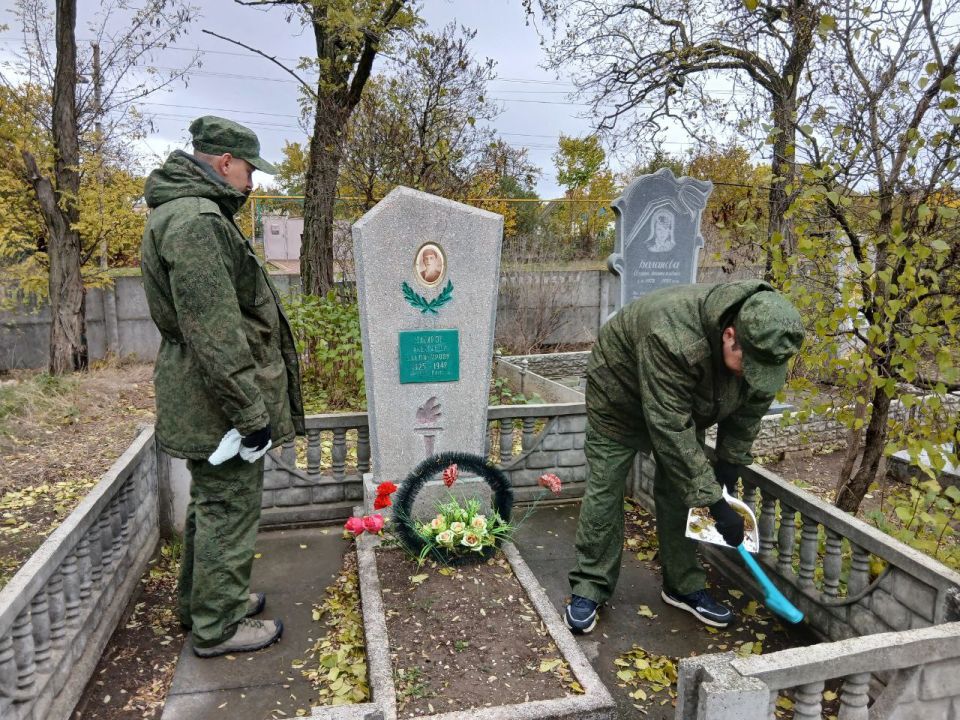 В день освобождения села Акимовка сотрудники следственного управления Следственного комитета России привели в порядок мемориал, посвящённый героям Великой Отечественной войны В день освобождения села Акимовка сотрудники следственного управления Следственного комитета России привели в порядок мемориал, посвящённый героям Великой Отечественной войны