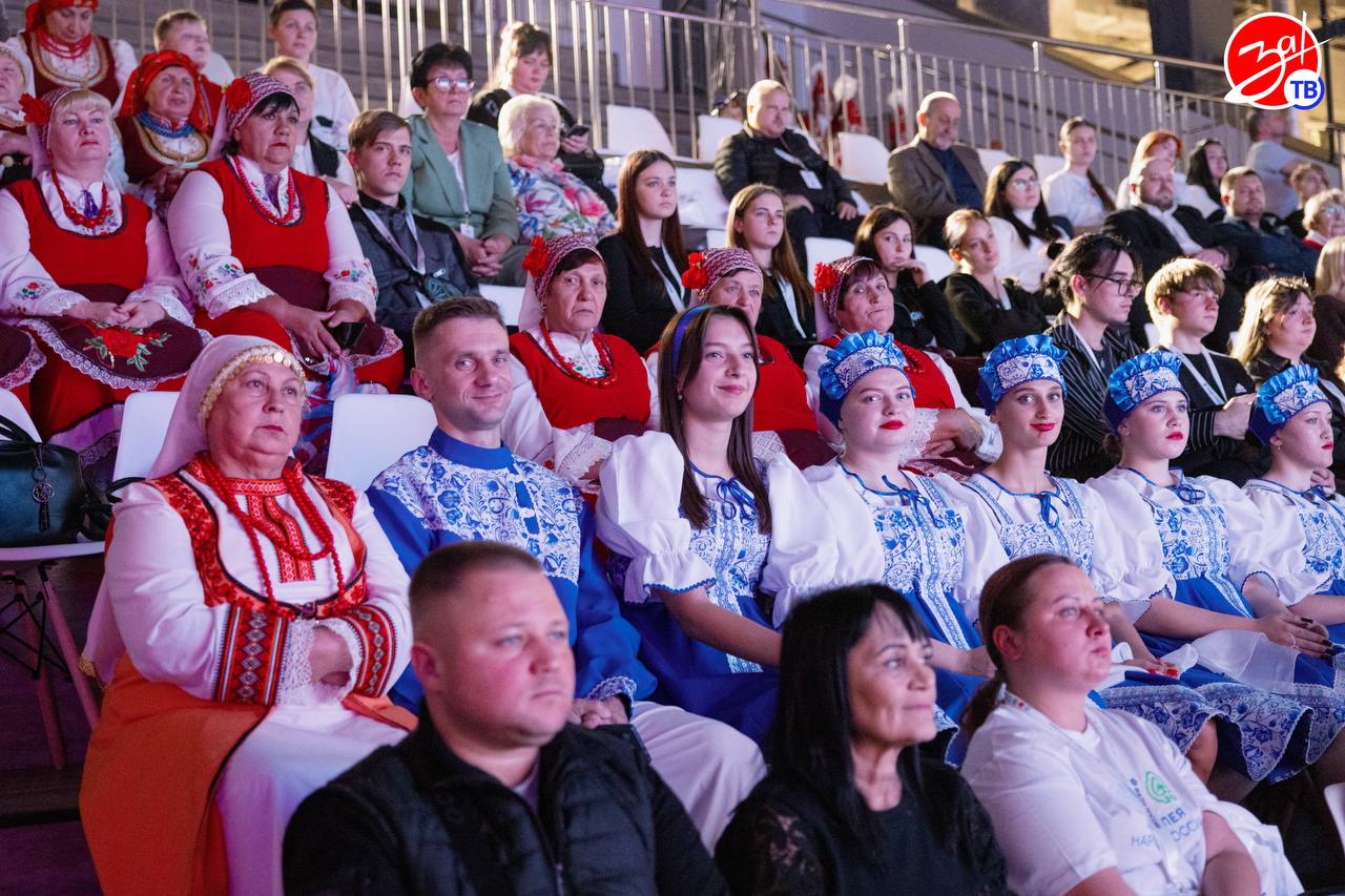 В Мелитополе состоялся форум национального единства В Мелитополе состоялся форум национального единства