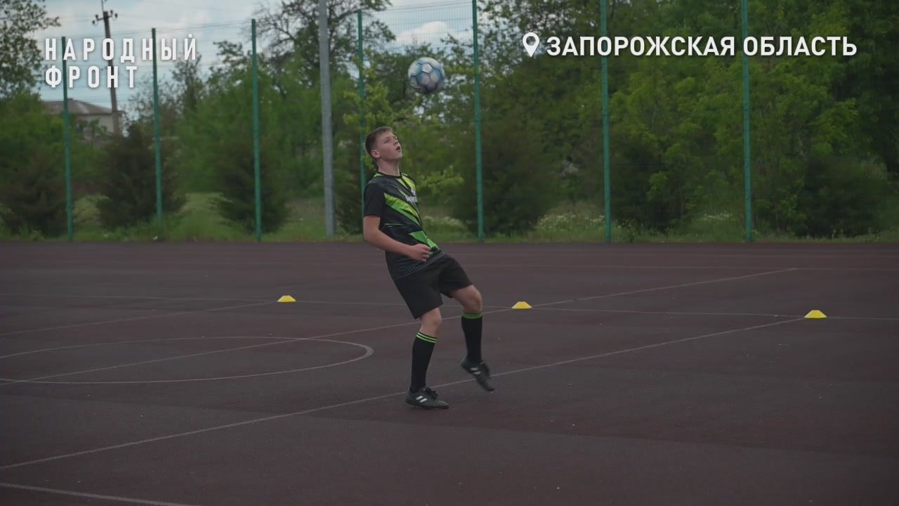 Народный фронт передал спортивной школе Куйбышевского округа 338 пар и 5 велосипедов