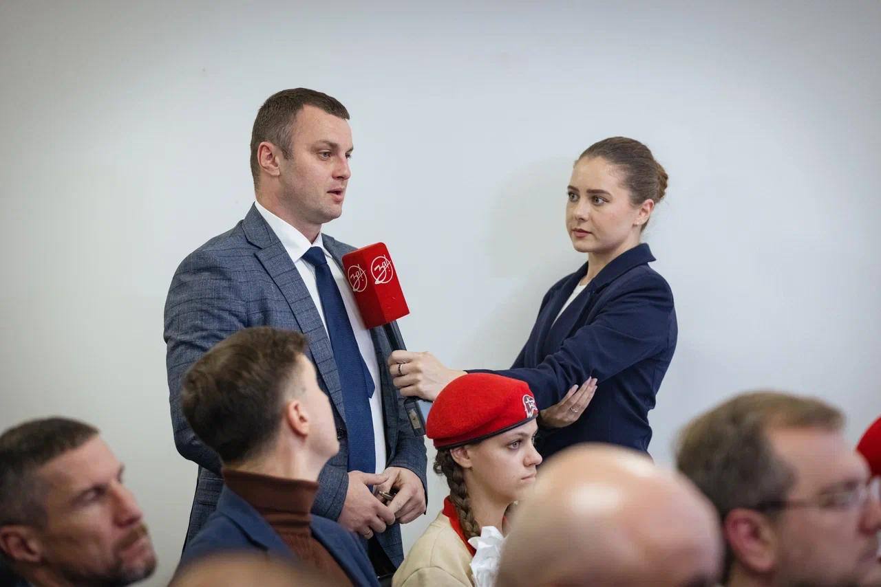 Евгений Балицкий: Благодарю жителей Запорожской области за прямое общение, всех, кто смотрел прямую трансляцию, задавал вопросы, искренне болеет душой за наш регион Евгений Балицкий: Благодарю жителей Запорожской области за прямое общение, всех, кто смотрел прямую трансляцию, задавал вопросы, искренне болеет душой за наш регион