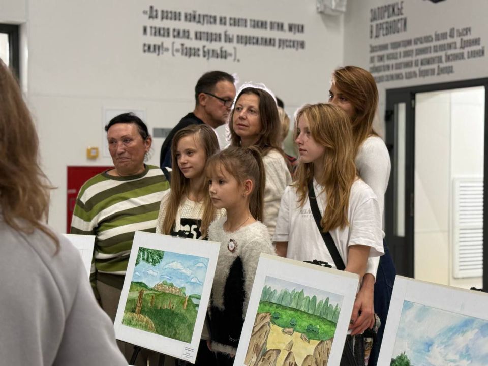 Выставка в Мелитополе покажет историческое единство Запорожской области и России Выставка в Мелитополе покажет историческое единство Запорожской области и России