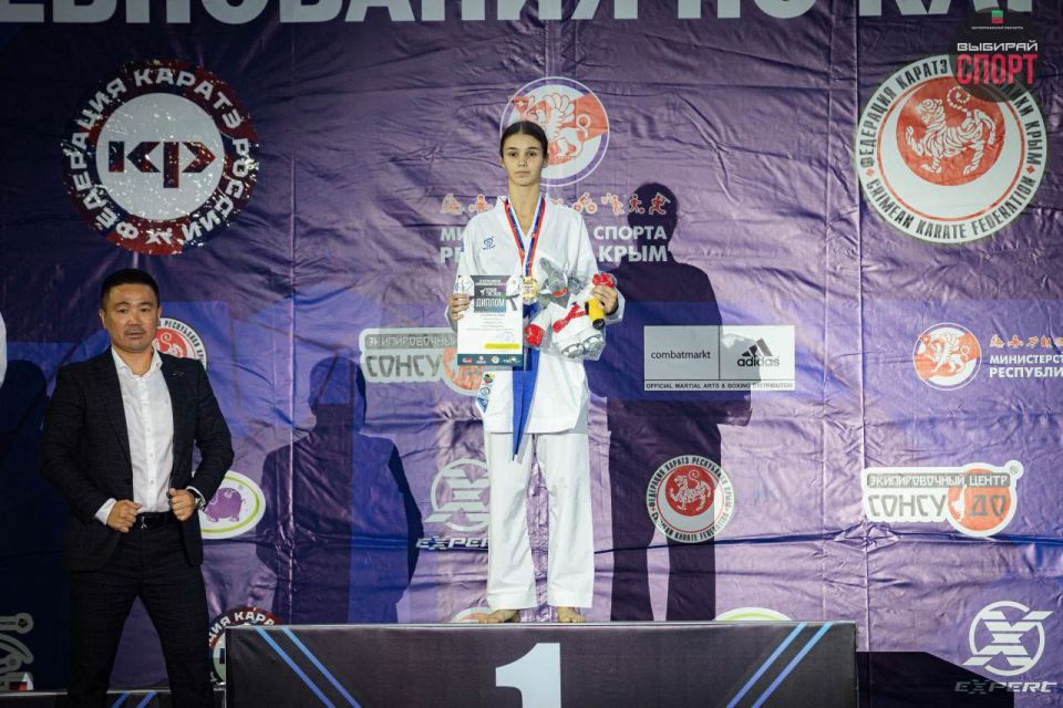 Успех Запорожской команды по каратэ на Всероссийских и межрегиональных соревнованиях в Симферополе! Успех Запорожской команды по каратэ на Всероссийских и межрегиональных соревнованиях в Симферополе!