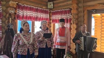 Сельский дом культуры поселка Плодородное получил новые сценические костюмы для творческих коллективов