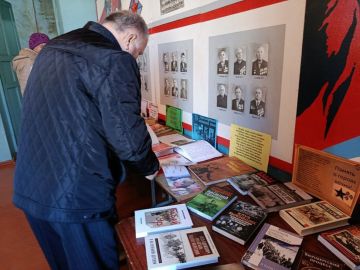 В Шелюговской библиотеке оформлены выставки