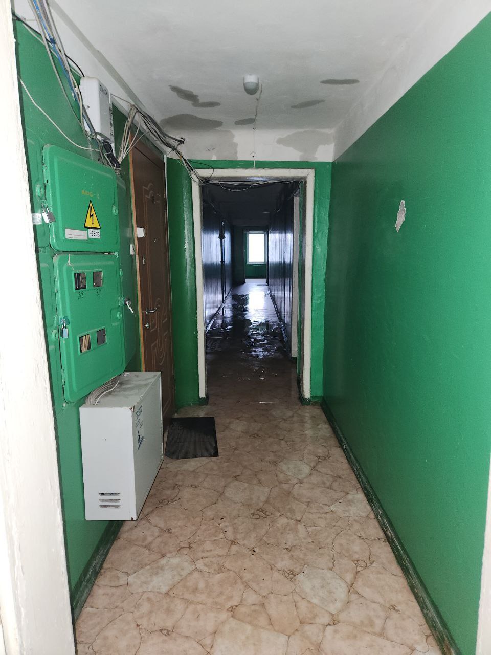 В Энергодаре затопило квартиры из-за халатности подрядчика и ФКР В Энергодаре затопило квартиры из-за халатности подрядчика и ФКР