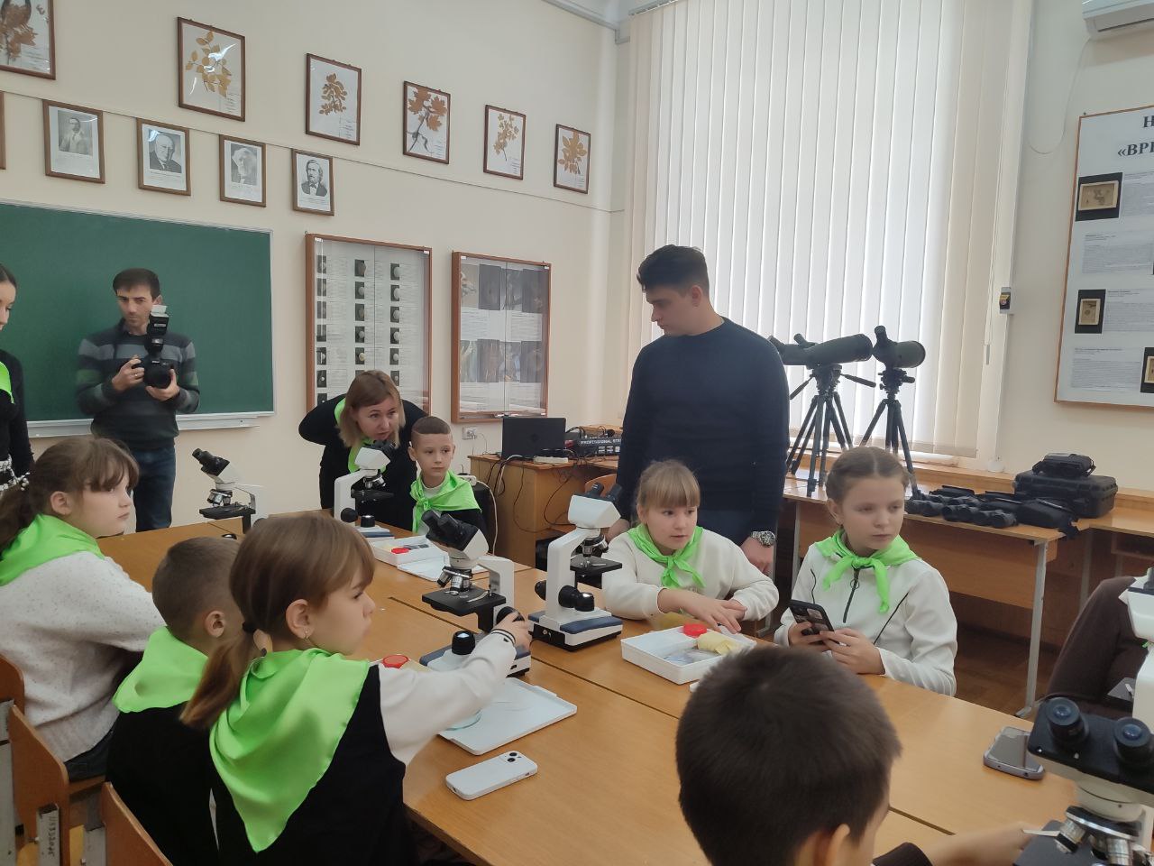 В МелГу состоялось открытие школы юного эколога, ученики, учителя и администрация Константиновской школы № 2 имени Героя Советского Союза П. Т. Одинца были приглашены на это увлекательное мероприятие В МелГу состоялось открытие школы юного эколога, ученики, учителя и администрация Константиновской школы № 2 имени Героя Советского Союза П. Т. Одинца были приглашены на это увлекательное мероприятие