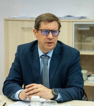 Сегодня свой День рождения отмечает исполняющий обязанности министра строительства, архитектуры и жилищно-коммунального хозяйства Запорожской области Василий Николаевич Завадич