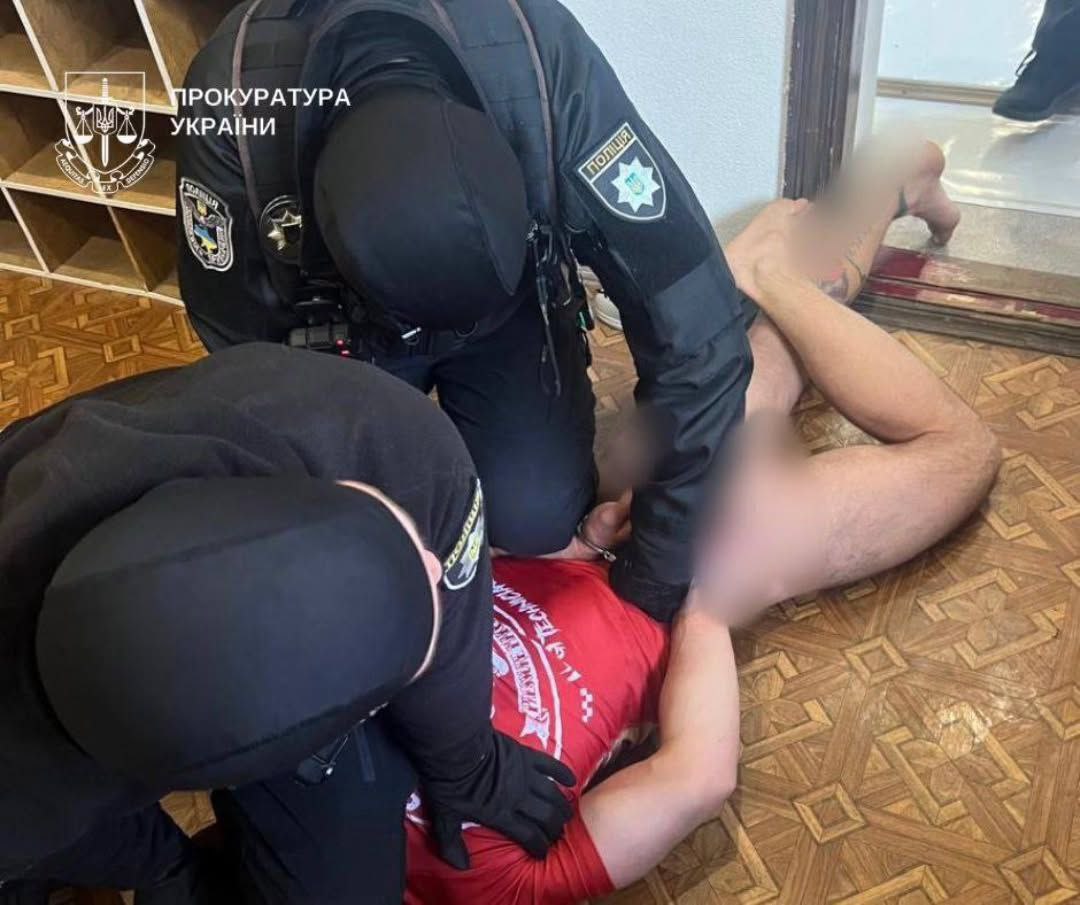 В Киеве задержан тренер по джиу-джитсу по делу о педофилии В Киеве задержан тренер по джиу-джитсу по делу о педофилии