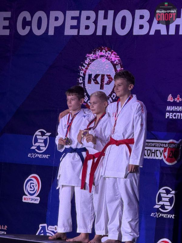 Успех Запорожской команды по каратэ на Всероссийских и межрегиональных соревнованиях в Симферополе! Успех Запорожской команды по каратэ на Всероссийских и межрегиональных соревнованиях в Симферополе!