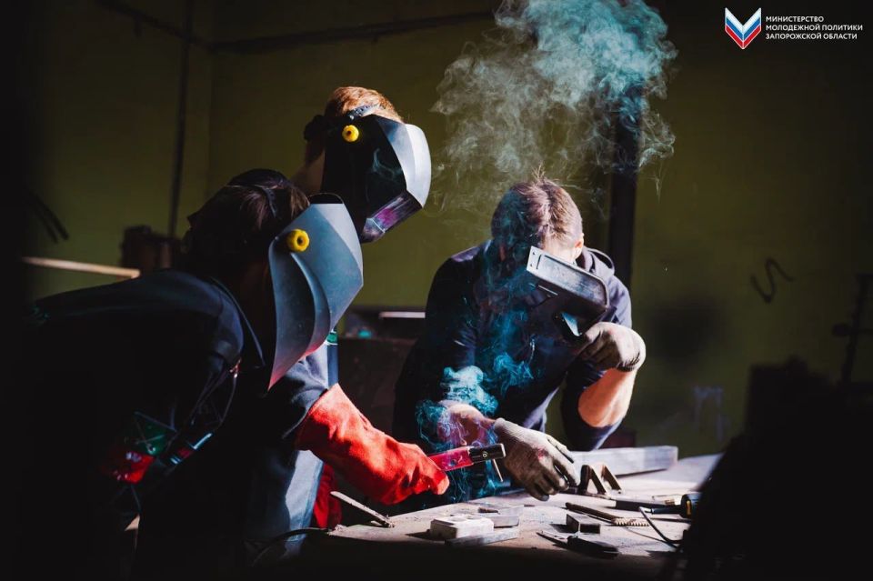 Мастерская #ЮгМолодой набирает обороты и продолжает принимать творческую молодёжь! Мастерская #ЮгМолодой набирает обороты и продолжает принимать творческую молодёжь!