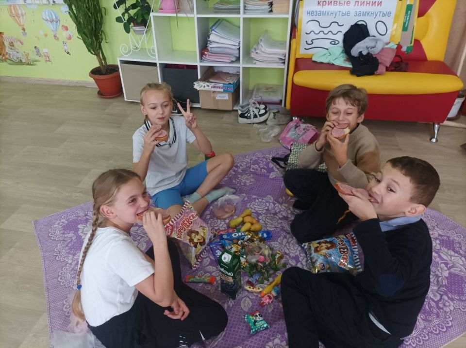 Для учеников 3 класса ГБУ ОО ЗО "Партизанская школа - детский сад" провели внеурочное занятие "Орлята России" по треку "Орленок - Эрудит" Для учеников 3 класса ГБУ ОО ЗО "Партизанская школа - детский сад" провели внеурочное занятие "Орлята России" по треку "Орленок - Эрудит"