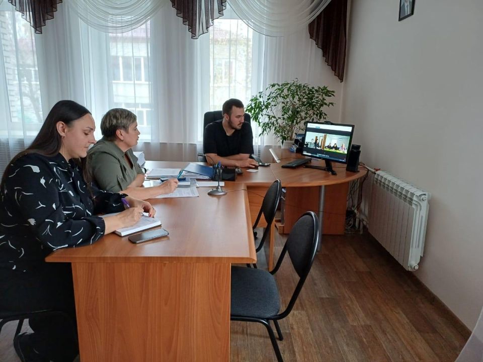 Томская область поделилась опытом взаимодействия с благотворительными фондами с Приазовским округом