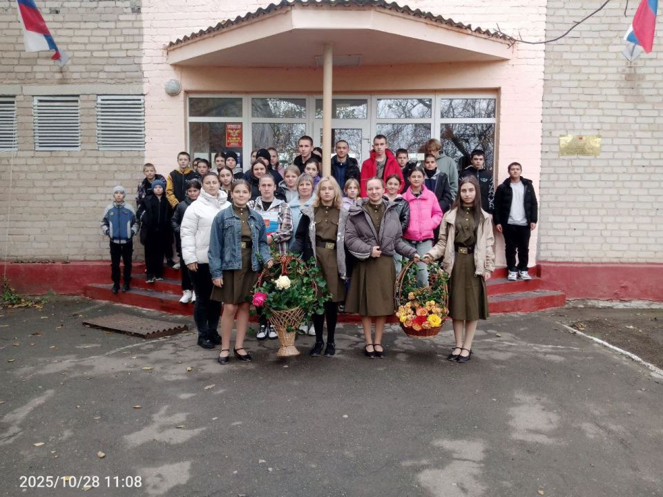 28 октября 2025 года Розовская средняя школа №29, в партнерстве с Розовским Домом культуры и библиотеки, торжественно отметила День освобождения села Розовка 28 октября 2025 года Розовская средняя школа №29, в партнерстве с Розовским Домом культуры и библиотеки, торжественно отметила День освобождения села Розовка