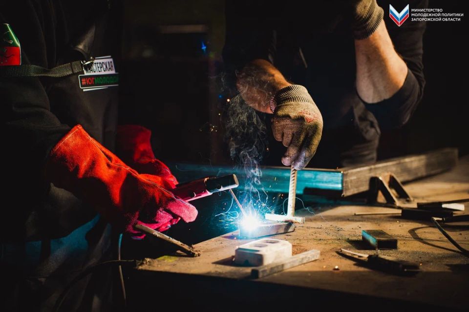 Мастерская #ЮгМолодой набирает обороты и продолжает принимать творческую молодёжь! Мастерская #ЮгМолодой набирает обороты и продолжает принимать творческую молодёжь!