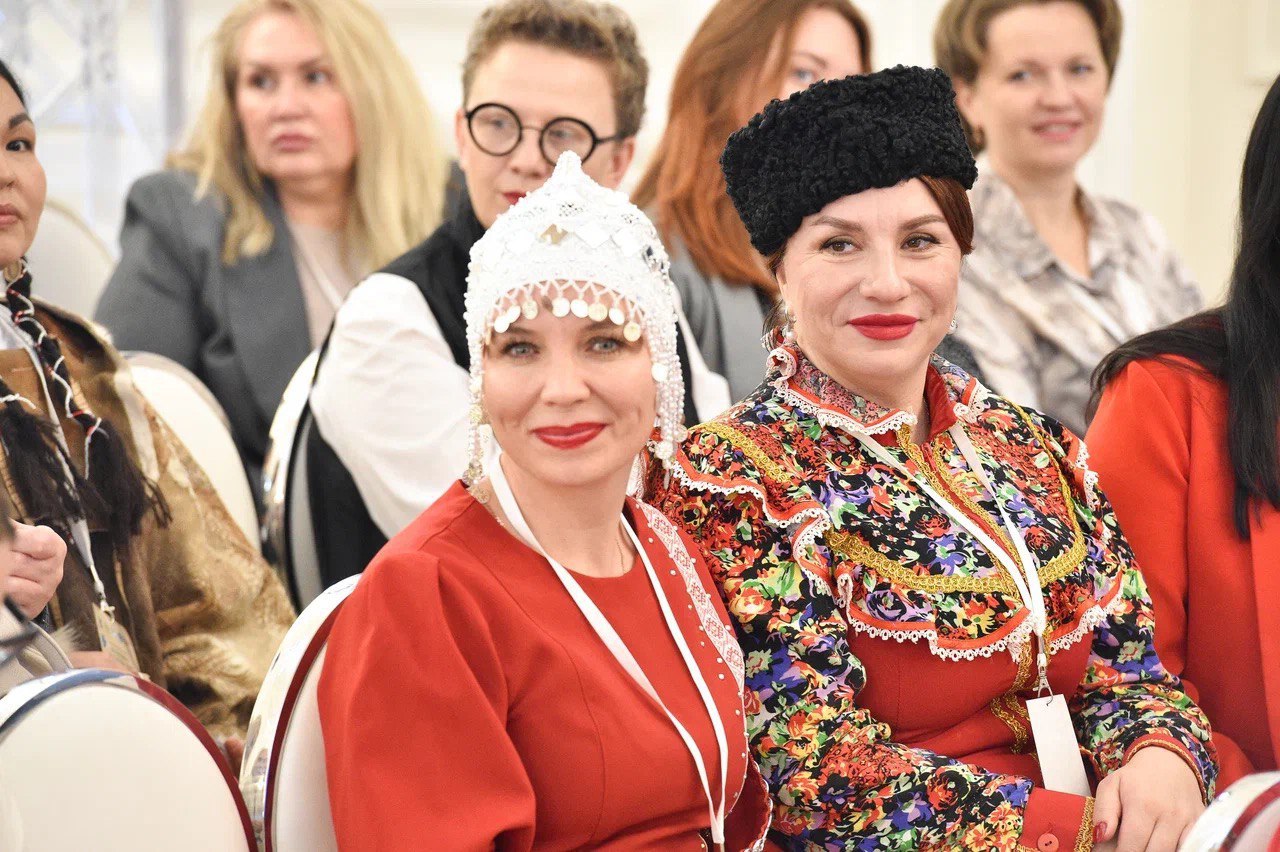 Статс-секретарь – заместитель Министра обороны РФ, председатель фонда «Защитники Отечества» Анна Цивилева приняла участие в церемонии награждения конкурса «Женщины за сохранение традиций» Статс-секретарь – заместитель Министра обороны РФ, председатель фонда «Защитники Отечества» Анна Цивилева приняла участие в церемонии награждения конкурса «Женщины за сохранение традиций»