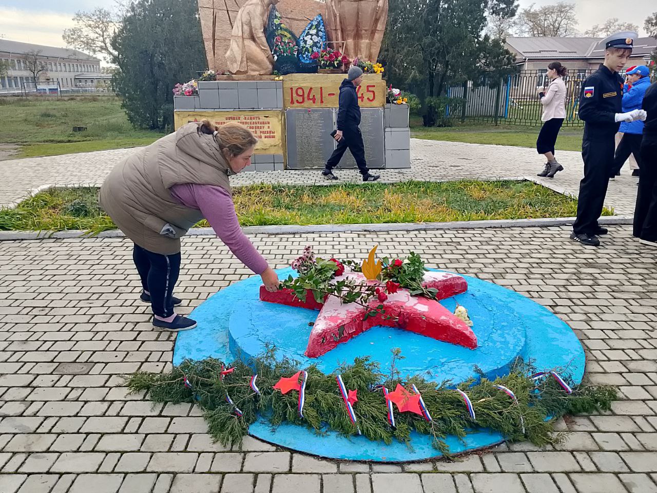 В селе Волчанское прошёл митинг, посвящённый освобождению села от фашистских захватчиков
