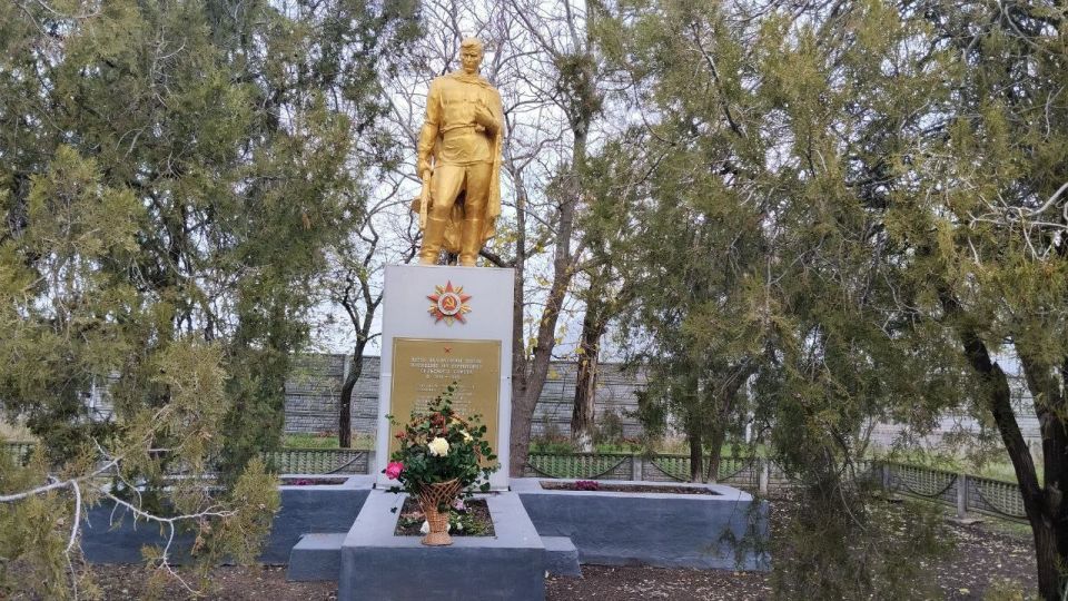 28 октября 2025 года Розовская средняя школа №29, в партнерстве с Розовским Домом культуры и библиотеки, торжественно отметила День освобождения села Розовка 28 октября 2025 года Розовская средняя школа №29, в партнерстве с Розовским Домом культуры и библиотеки, торжественно отметила День освобождения села Розовка