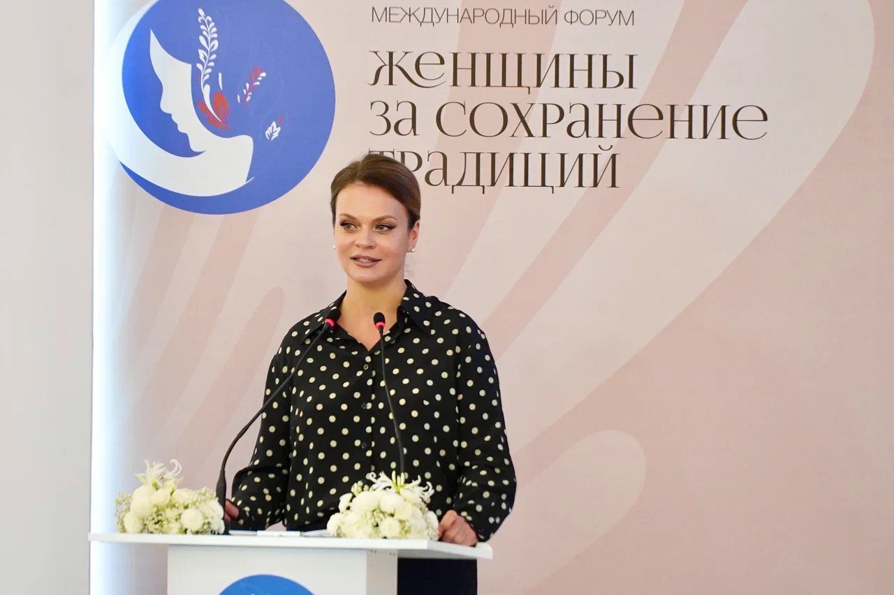 Статс-секретарь – заместитель Министра обороны РФ, председатель фонда «Защитники Отечества» Анна Цивилева приняла участие в церемонии награждения конкурса «Женщины за сохранение традиций» Статс-секретарь – заместитель Министра обороны РФ, председатель фонда «Защитники Отечества» Анна Цивилева приняла участие в церемонии награждения конкурса «Женщины за сохранение традиций»