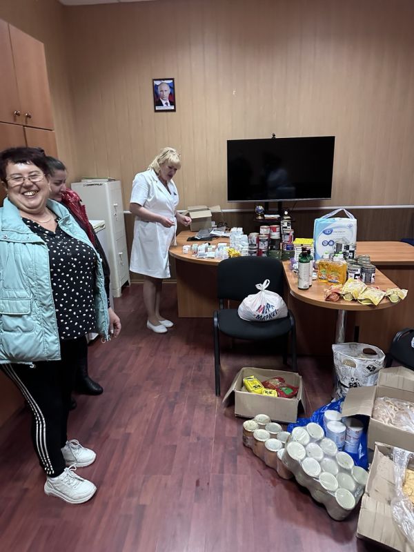 Медики Запорожской области присоединились к акции взаимопомощи #МЫВМЕСТЕ ко Дню народного единства Медики Запорожской области присоединились к акции взаимопомощи #МЫВМЕСТЕ ко Дню народного единства