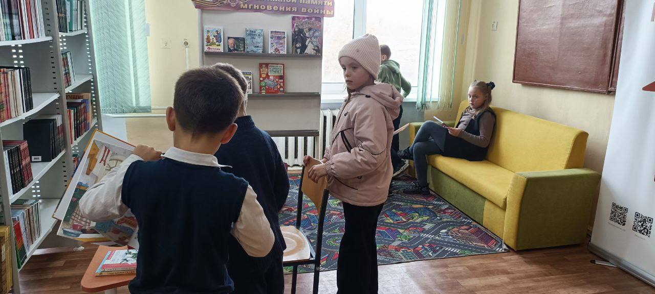 28 октября участники Инзовского сельского клуба посетили школьную библиотеку 28 октября участники Инзовского сельского клуба посетили школьную библиотеку