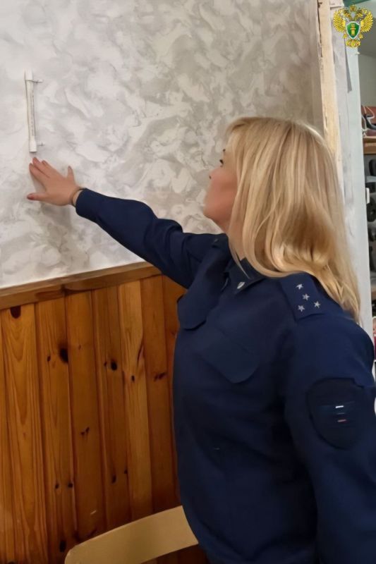 Прокуратура города Энергодара провела мониторинг соблюдения законодательства об образовании в части организации температурного режима в образовательных учреждениях на территории поднадзорного городского округа и... Прокуратура города Энергодара провела мониторинг соблюдения законодательства об образовании в части организации температурного режима в образовательных учреждениях на территории поднадзорного городского округа и...