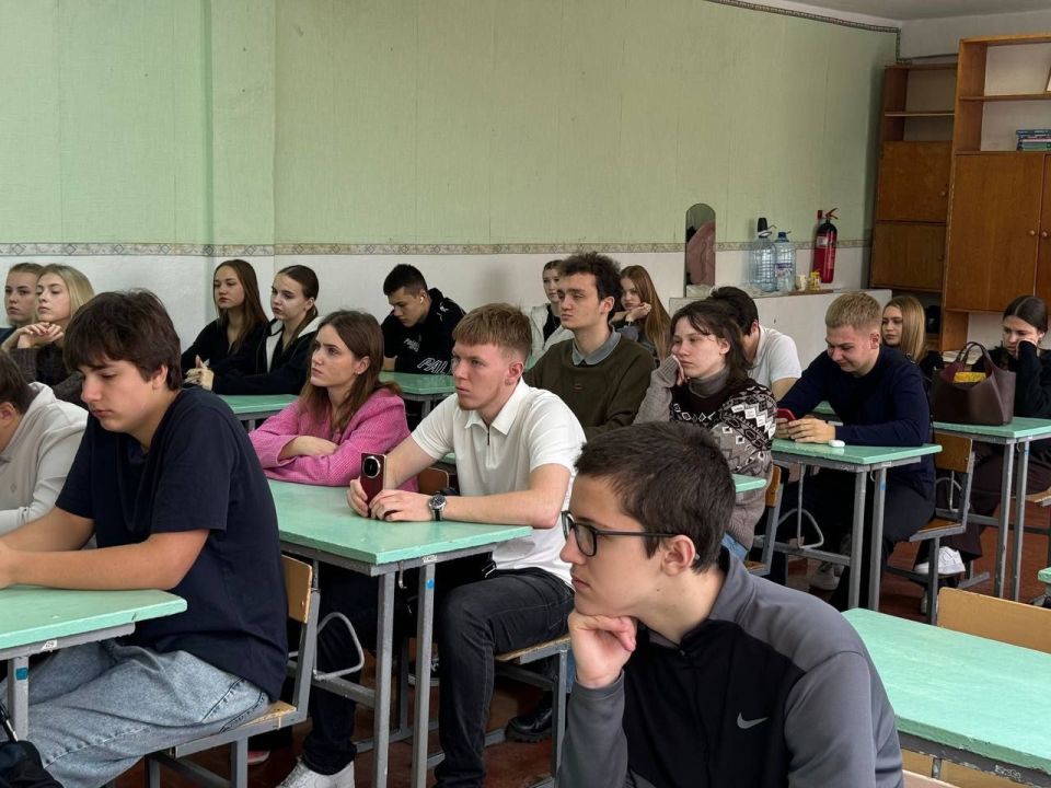 Культура против Наркотиков: Важный диалог в Школе №1 Мелитополя Культура против Наркотиков: Важный диалог в Школе №1 Мелитополя