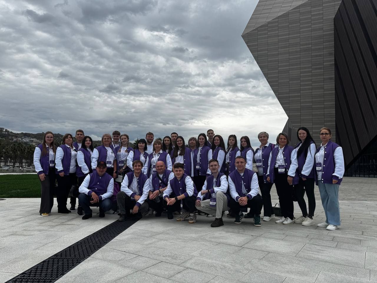 Представители Акимовского муниципального округа принимают участие в Молодёжном избирательном форуме "Выбор.ФМ.Сириус" в г. Сочи.  Представители Акимовского муниципального округа принимают участие в Молодёжном избирательном форуме "Выбор.ФМ.Сириус" в г. Сочи.