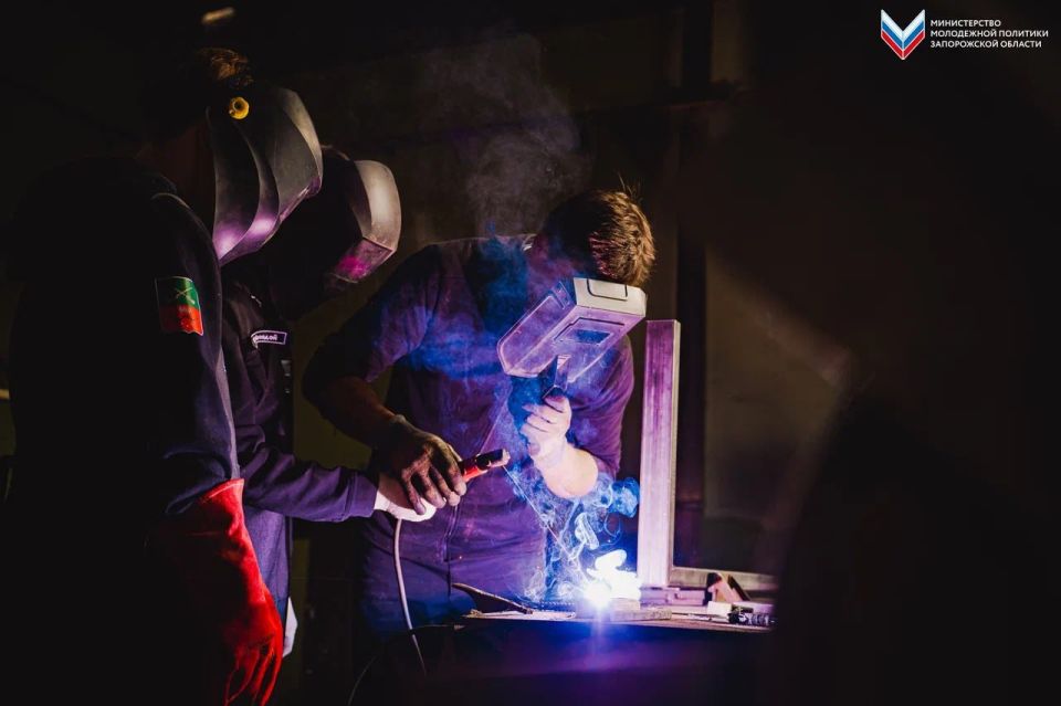 Мастерская #ЮгМолодой набирает обороты и продолжает принимать творческую молодёжь! Мастерская #ЮгМолодой набирает обороты и продолжает принимать творческую молодёжь!