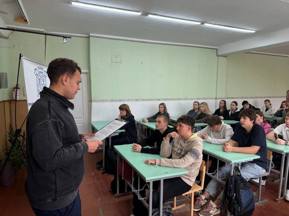 Культура против Наркотиков: Важный диалог в Школе №1 Мелитополя Культура против Наркотиков: Важный диалог в Школе №1 Мелитополя