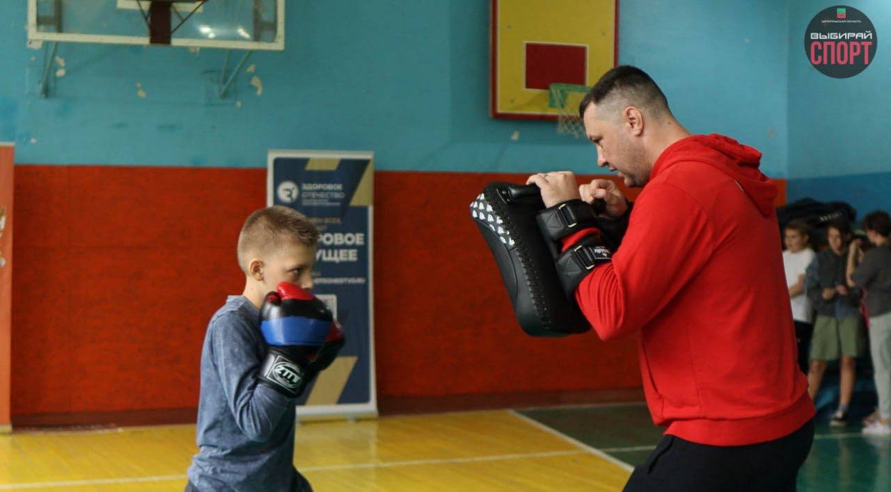 Мастер-класс по муай-тай прошел в СОШ №1 г.Мелитополь! Мастер-класс по муай-тай прошел в СОШ №1 г.Мелитополь!