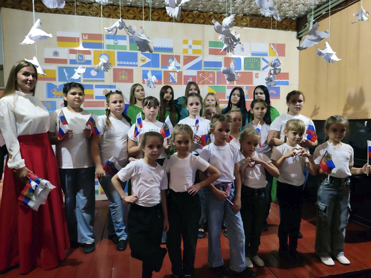 Артисты из Плодородного выступили в Новобогдановке на концерте в честь Дня народного единства Артисты из Плодородного выступили в Новобогдановке на концерте в честь Дня народного единства