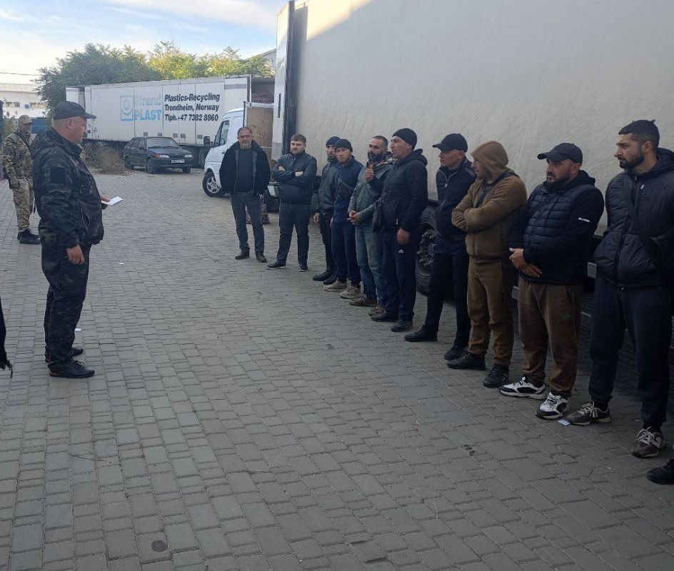 На территории Запорожской области прошел второй этап комплексной оперативно-профилактической операции «Нелегал-2025», целью которого является выявление и пресечение всех каналов нелегальной миграции и усиление... На территории Запорожской области прошел второй этап комплексной оперативно-профилактической операции «Нелегал-2025», целью которого является выявление и пресечение всех каналов нелегальной миграции и усиление...