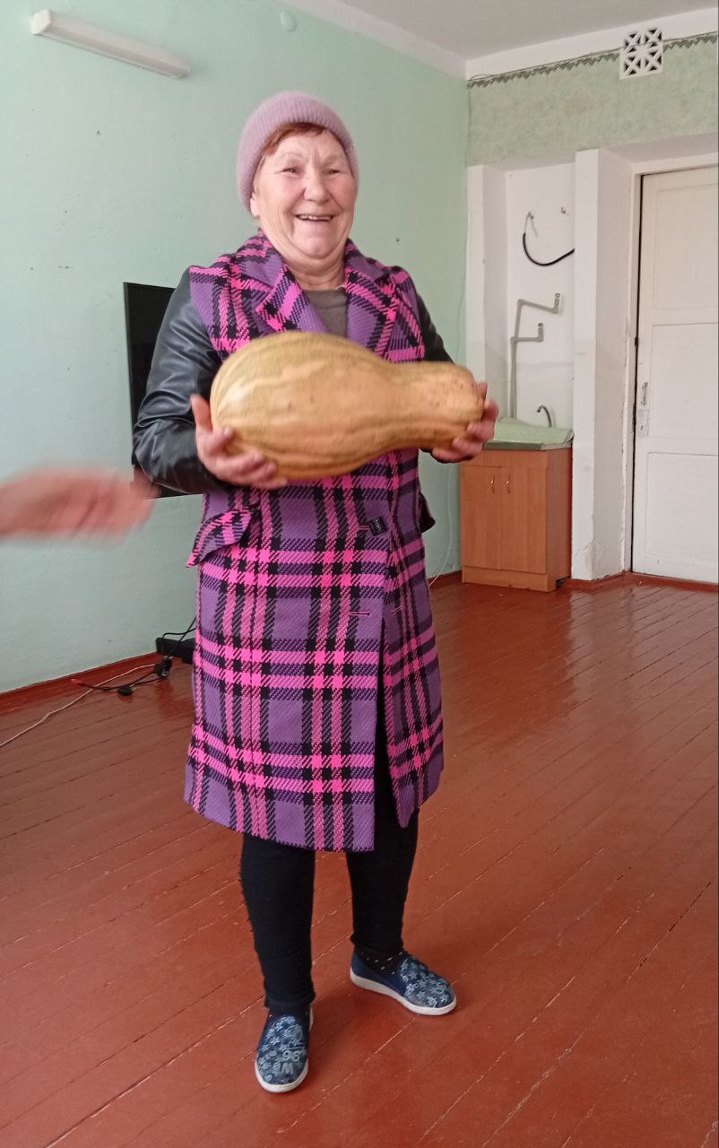 "Осенние посиделки". В Шевченковском сельском Доме культуры в женском клубе "Весёлые соседки" состоялась очередная встреча "Осенние посиделки". Когда урожай был убран и можно было немного отдохнуть от работ на земле... "Осенние посиделки". В Шевченковском сельском Доме культуры в женском клубе "Весёлые соседки" состоялась очередная встреча "Осенние посиделки". Когда урожай был убран и можно было немного отдохнуть от работ на земле...