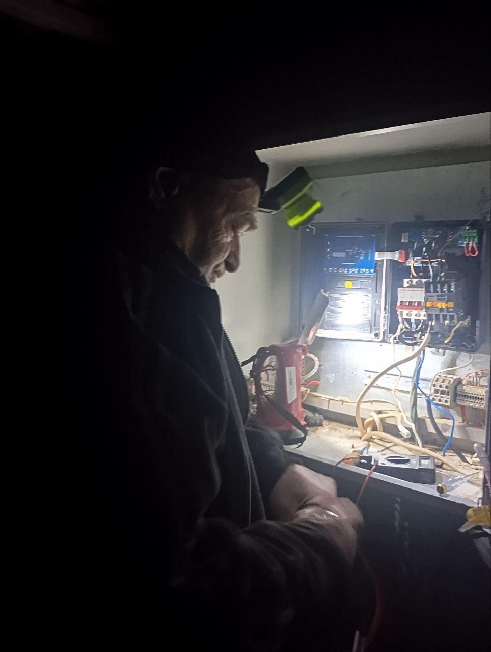 Мурманская аварийная бригада помогла восстановить электроснабжение скважины в Бановке